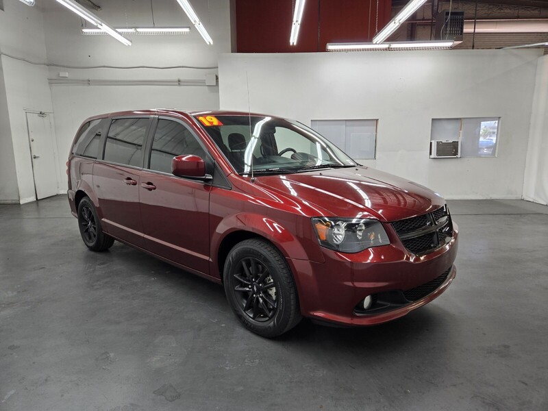 2019 Dodge Grand Caravan SE Plus photo 4