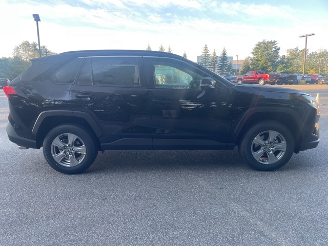 2025 Toyota RAV4 XLE photo 2