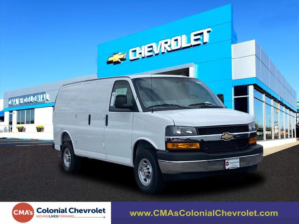 2025 Chevrolet Express Cargo Work Van's photo