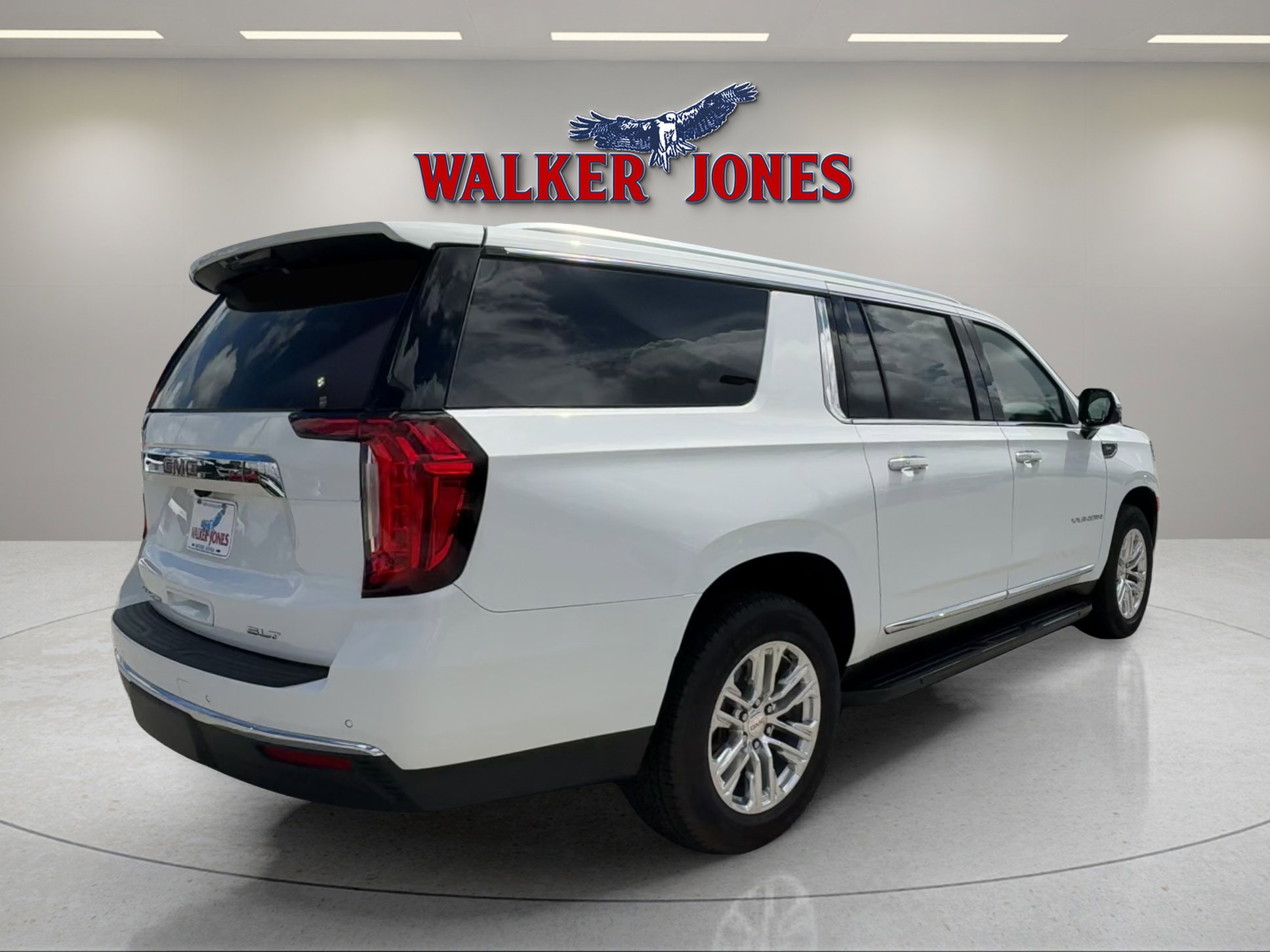 2023 Gmc Yukon XL SLT photo 3