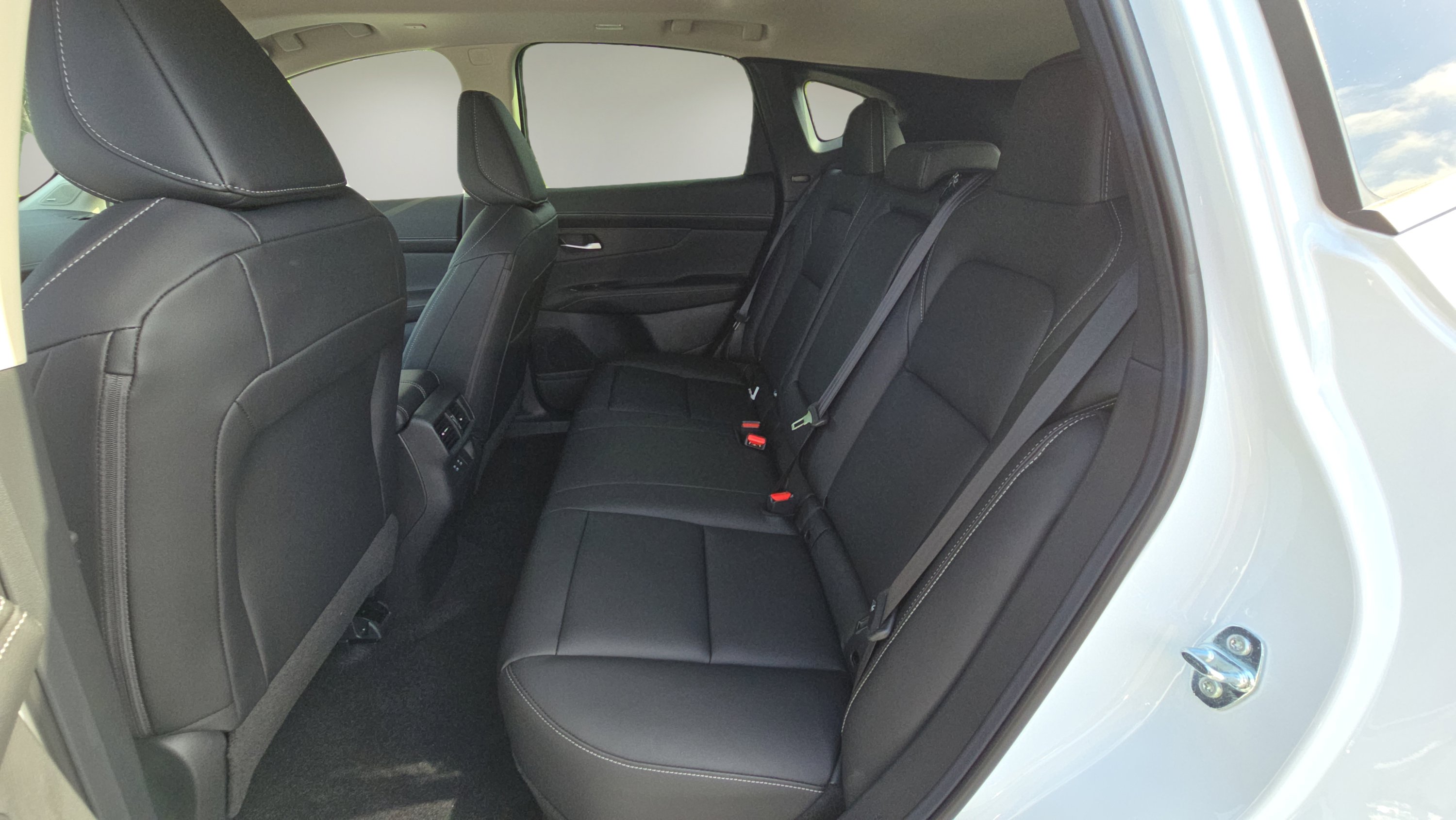 2025 Nissan Murano SL photo 10