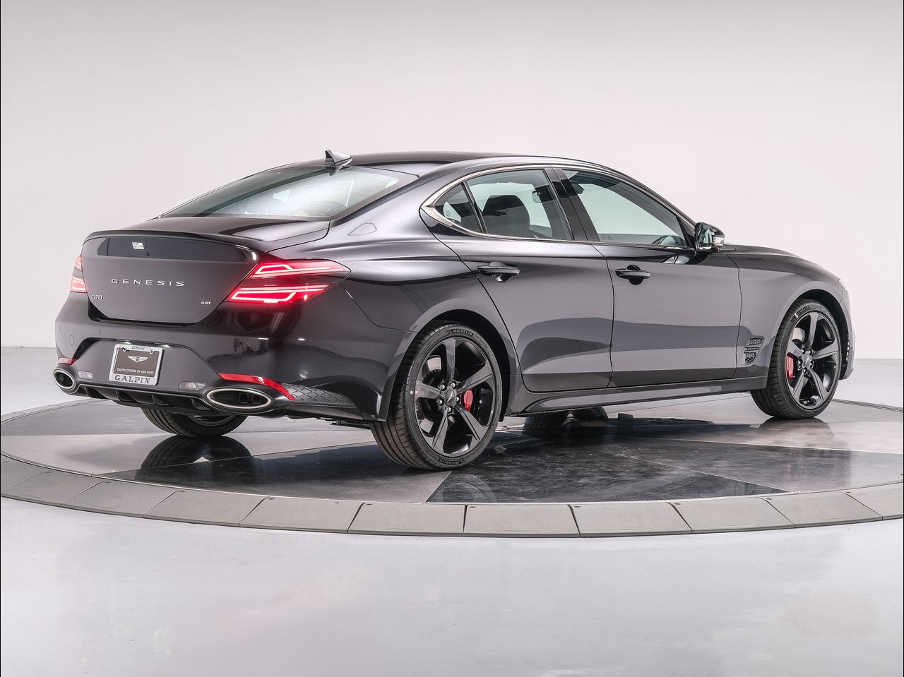 2026 Genesis G70 3.3T Sport Prestige photo 4
