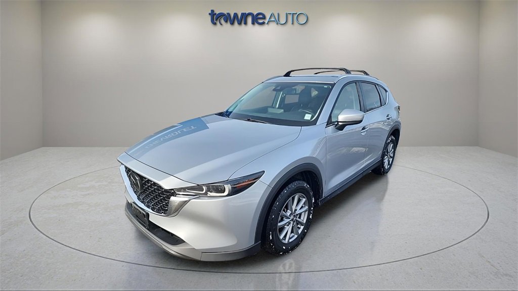 2022 Mazda CX-5 S Preferred package's photo