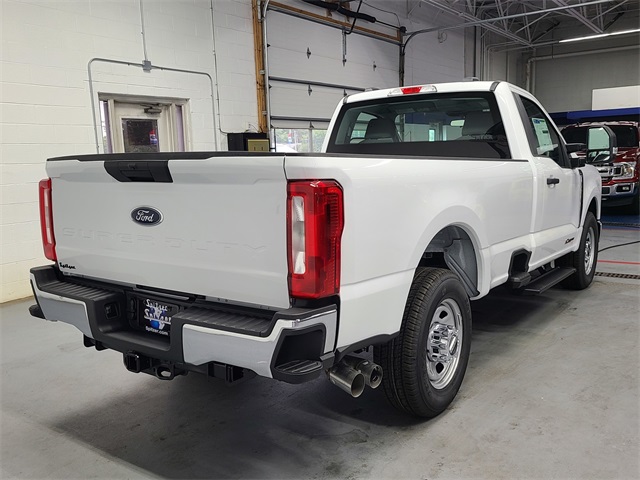2024 Ford F-350 XL photo 4