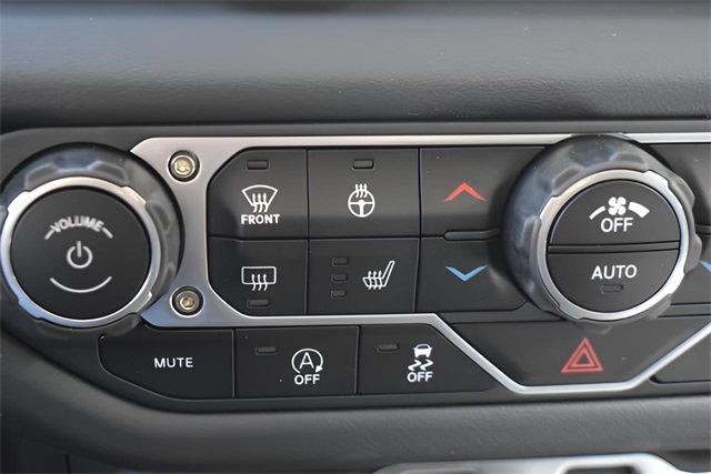 2025 Jeep Gladiator Sport photo 21