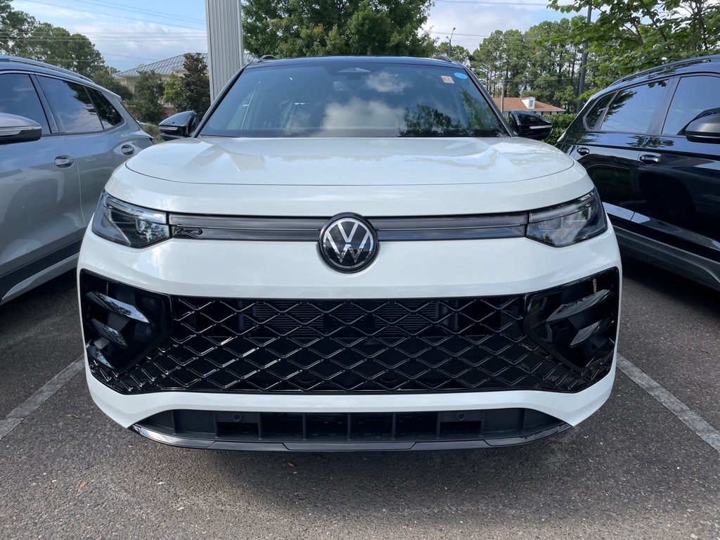 2025 Volkswagen Tiguan SE R-Line Black photo 2