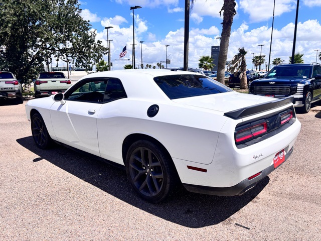 2022 Dodge Challenger SXT photo 4