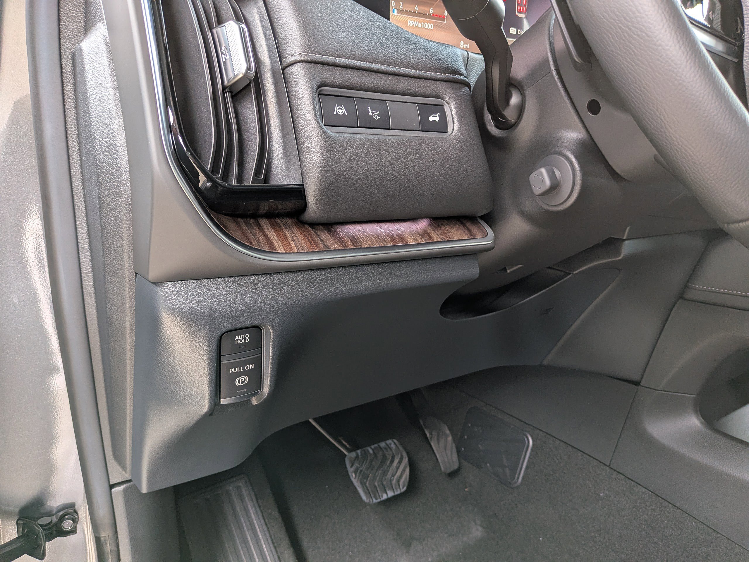 2026 Nissan Armada SL photo 15