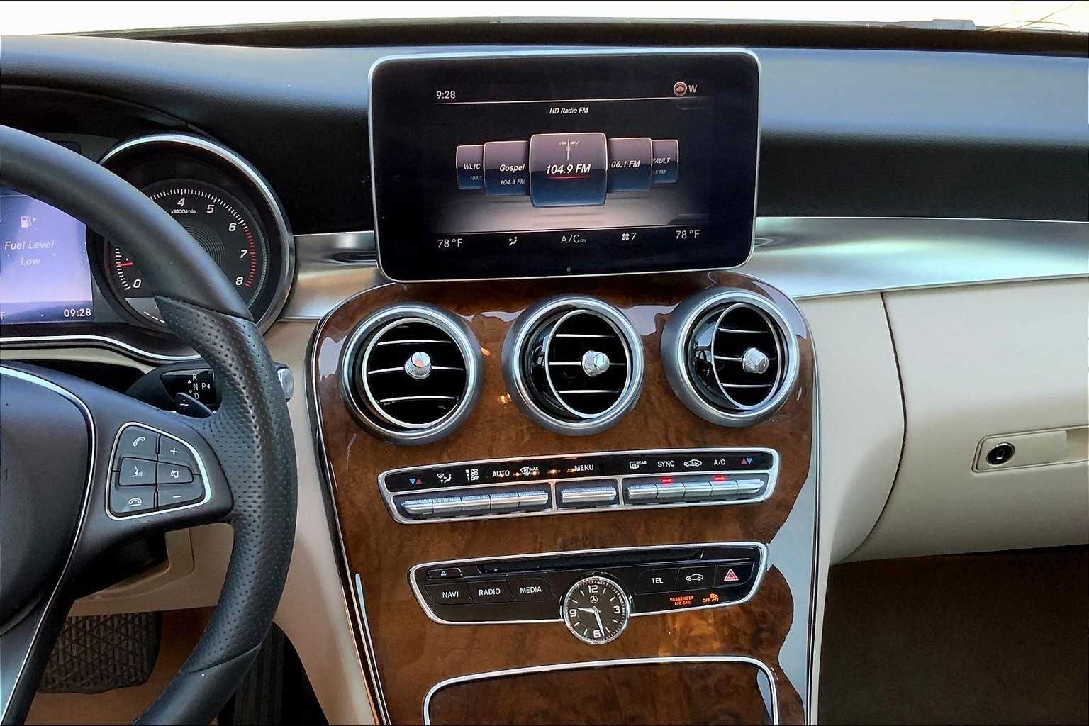 2015 Mercedes Benz C 300 4MATIC photo 6