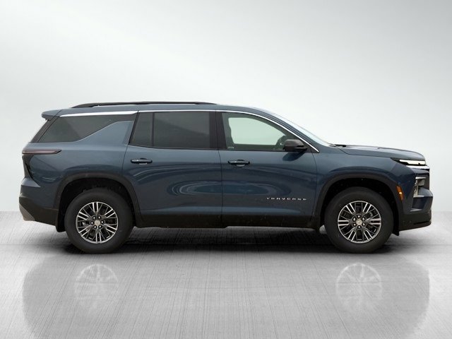 2026 Chevrolet Traverse photo 3