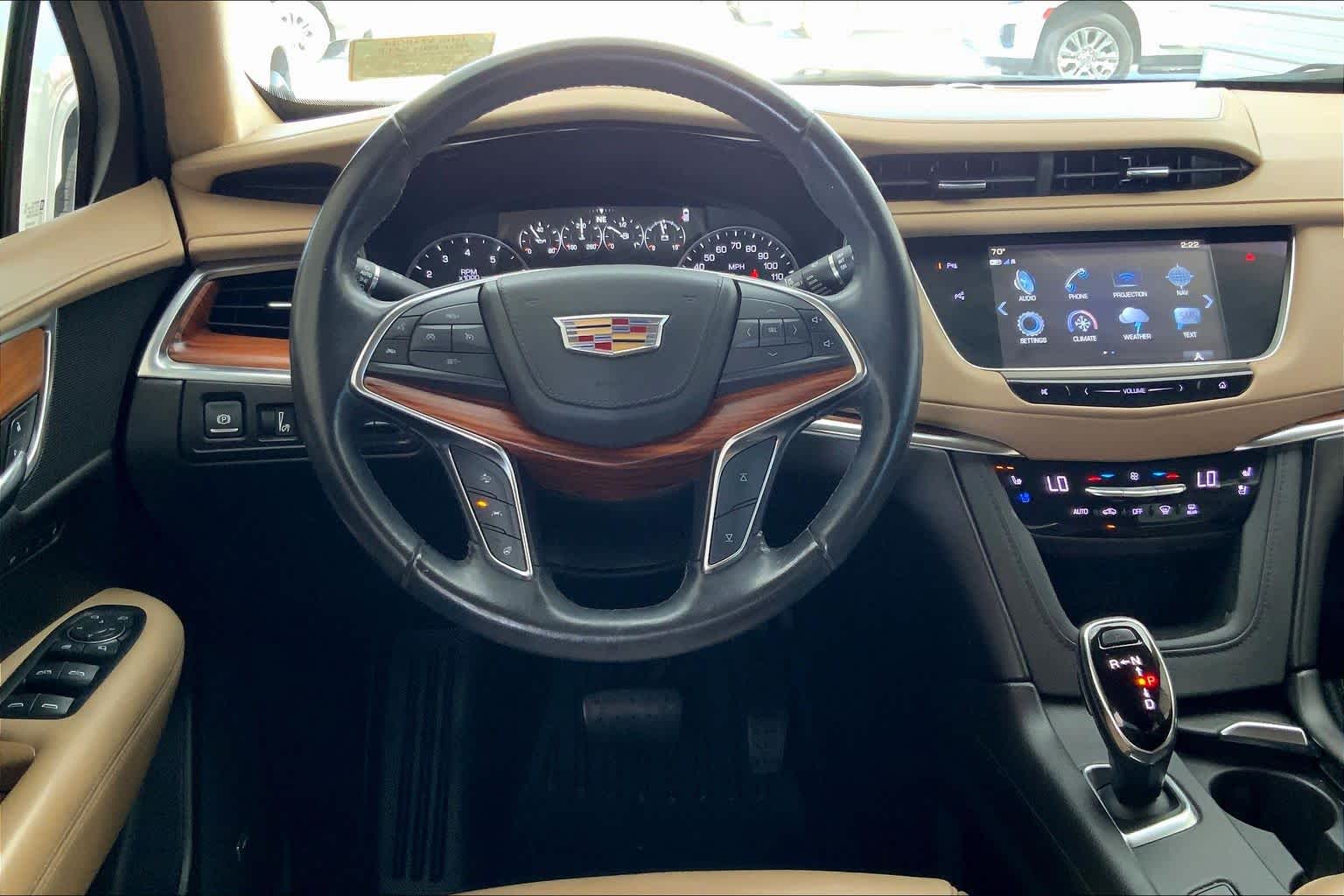 2019 Cadillac XT5 Platinum photo 2