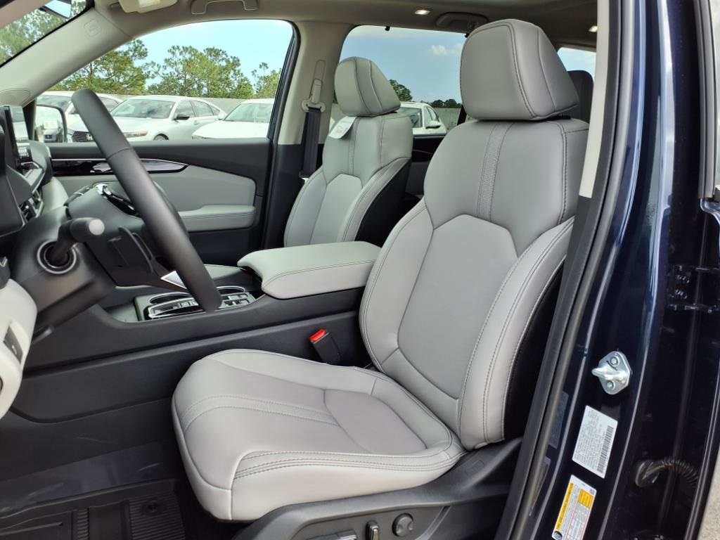 2025 Honda Pilot Touring photo 7
