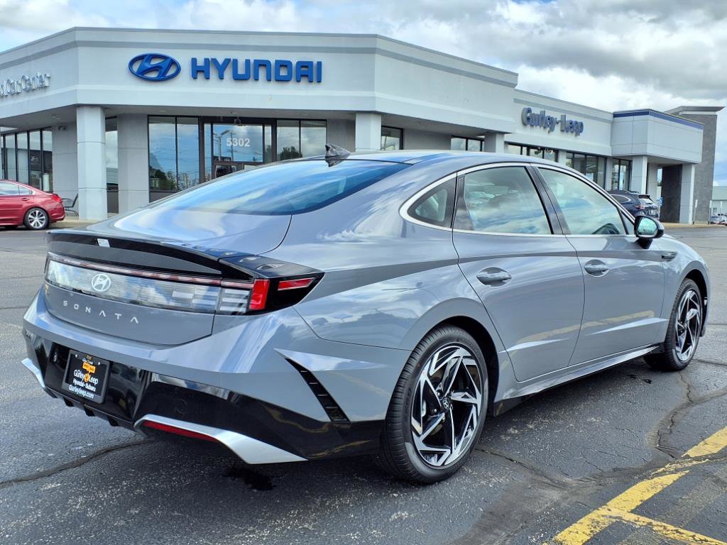 2025 Hyundai Sonata SEL Convenience photo 10