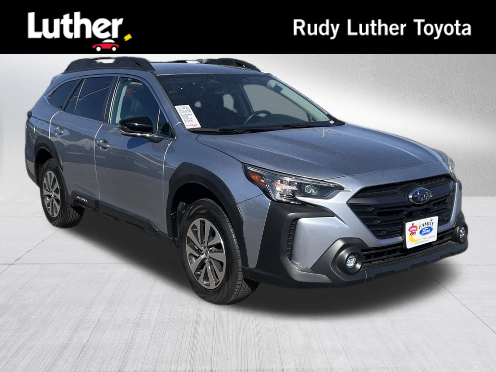 2024 Subaru Outback Premium's photo