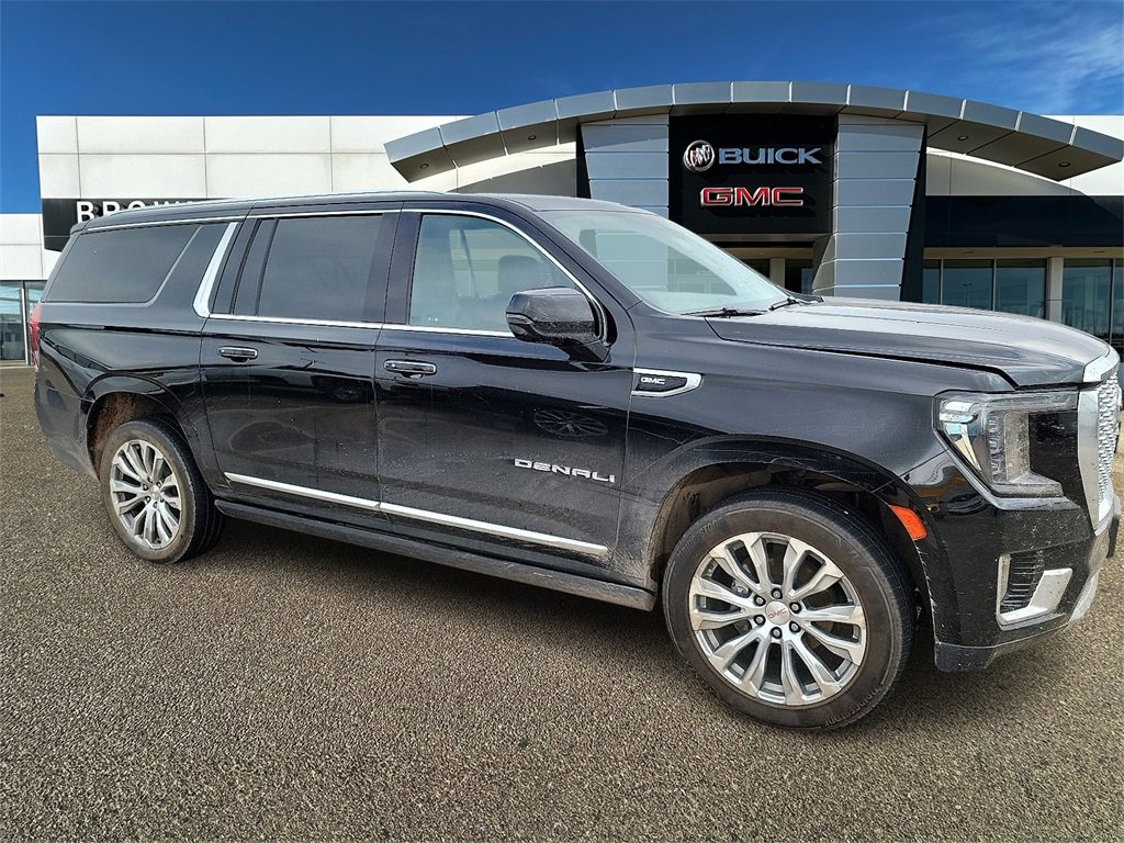 2022 GMC Yukon XL Denali's photo