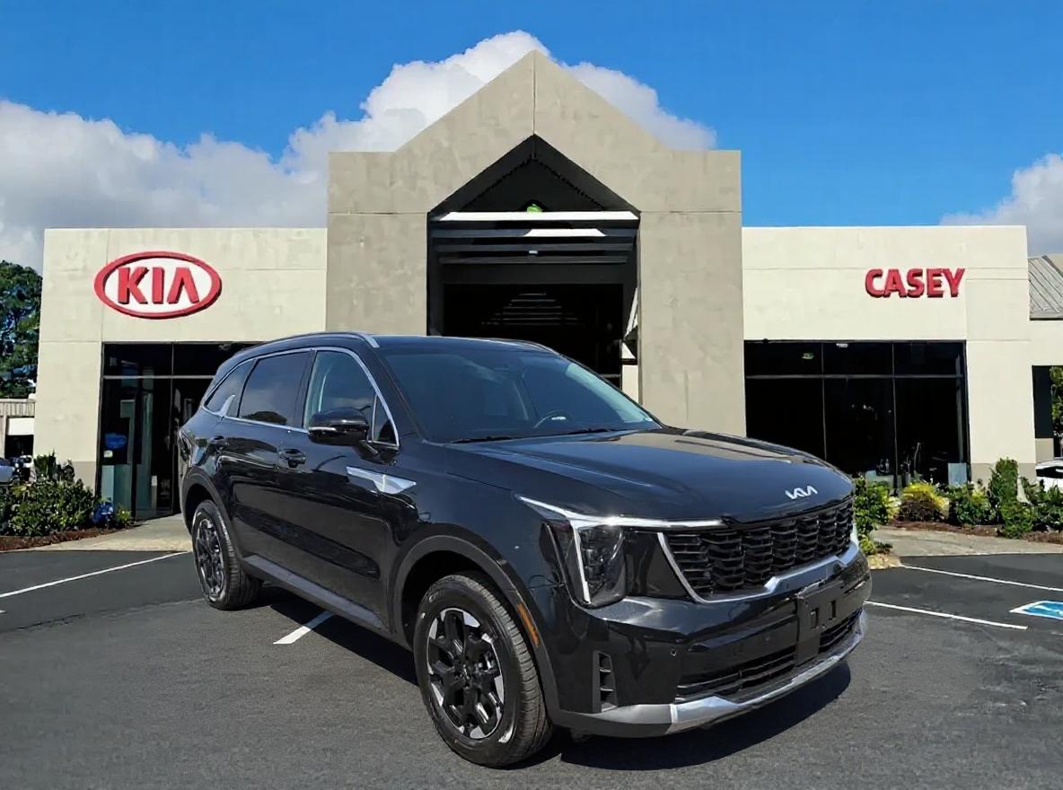 2025 Kia Sorento S's photo
