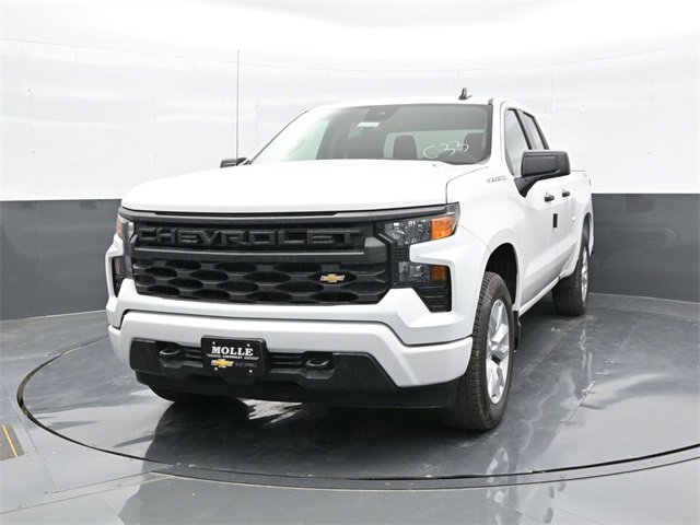 2026 Chevrolet Silverado 1500 Custom photo 2