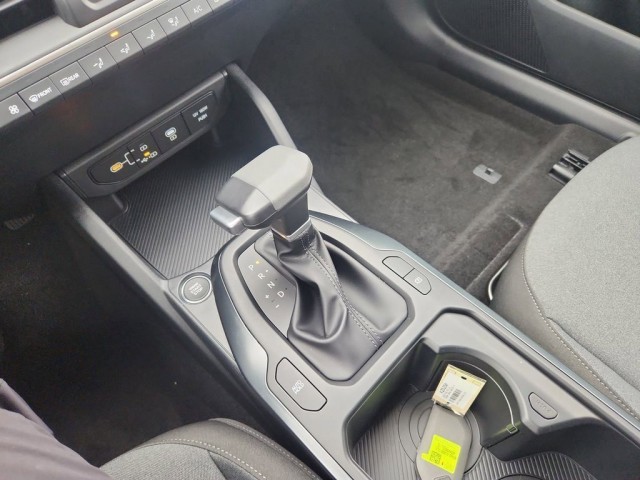 2025 Kia K4 LX's photo