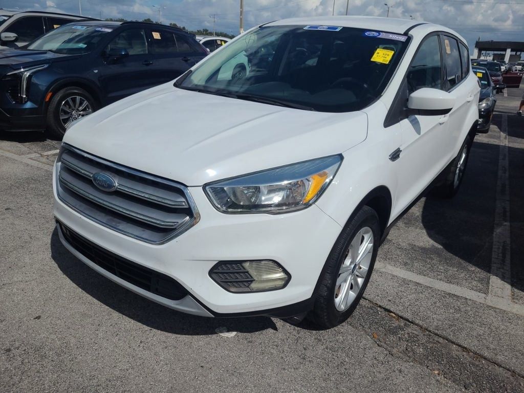 Used 2017 Ford Escape SE with VIN 1FMCU9GD6HUA40081 for sale in Marion, IA