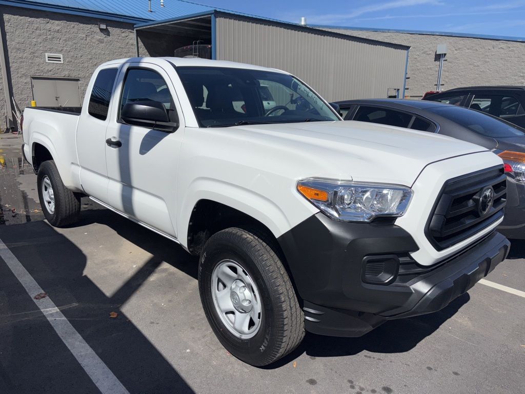 2022 Toyota Tacoma SR Access Cab photo 2