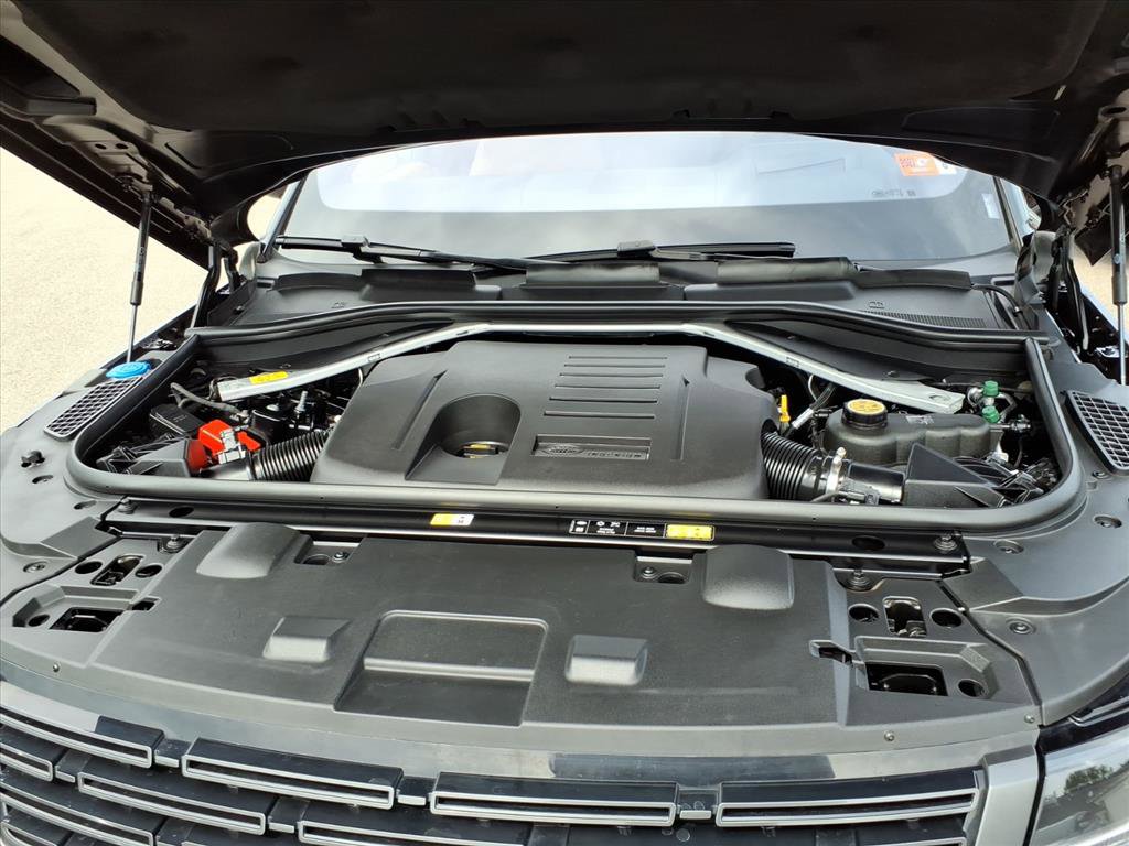 2023 Land Rover Range Rover Sport SE photo 9