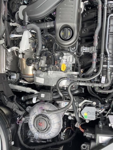 2025 Volkswagen Taos SE photo 26