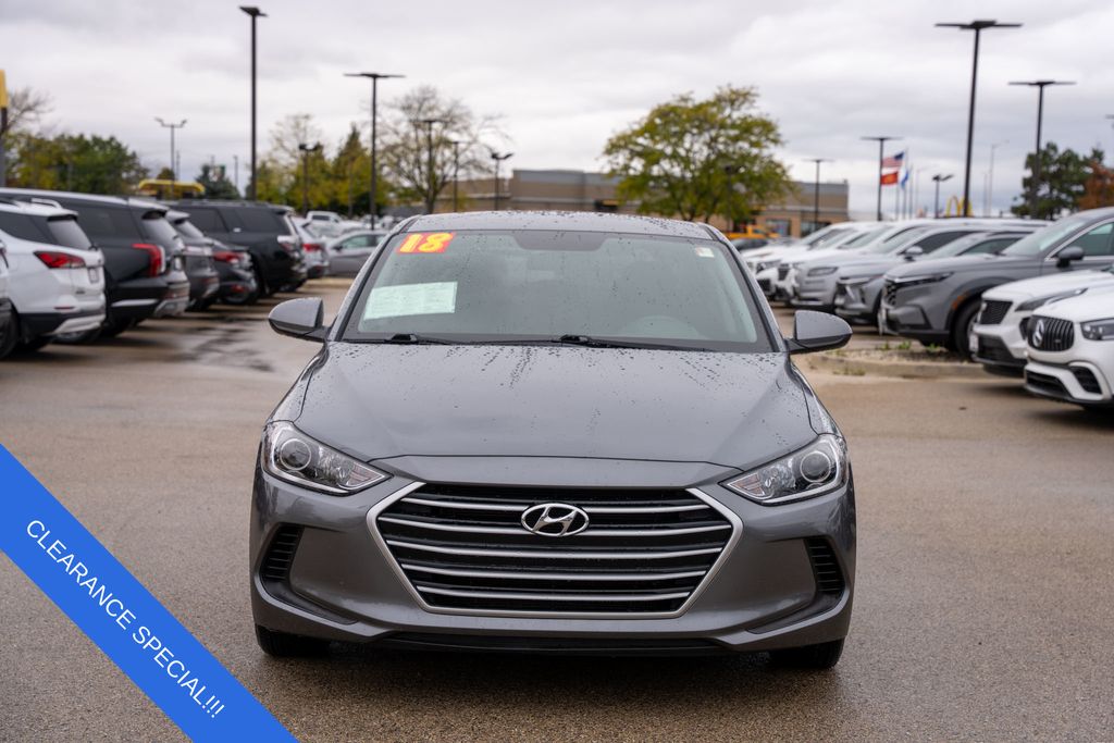 Used 2018 Hyundai Elantra SE with VIN 5NPD74LF2JH373209 for sale in Mount Pleasant, WI