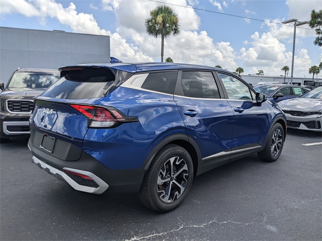 2025 Kia Sportage EX photo 3
