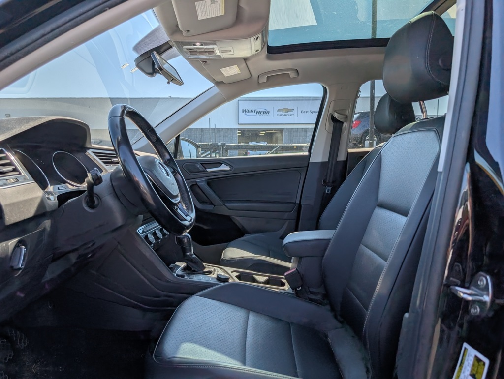 2019 Volkswagen Tiguan SE photo 7