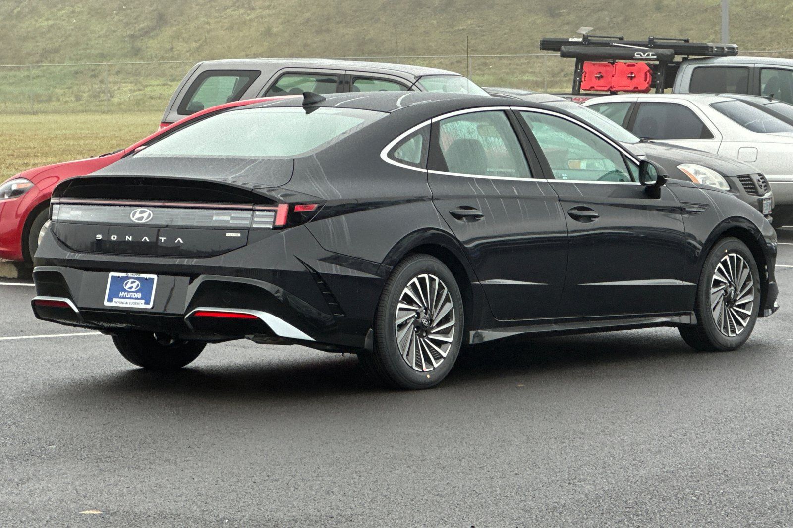 2025 Hyundai Sonata Hybrid SEL photo 3