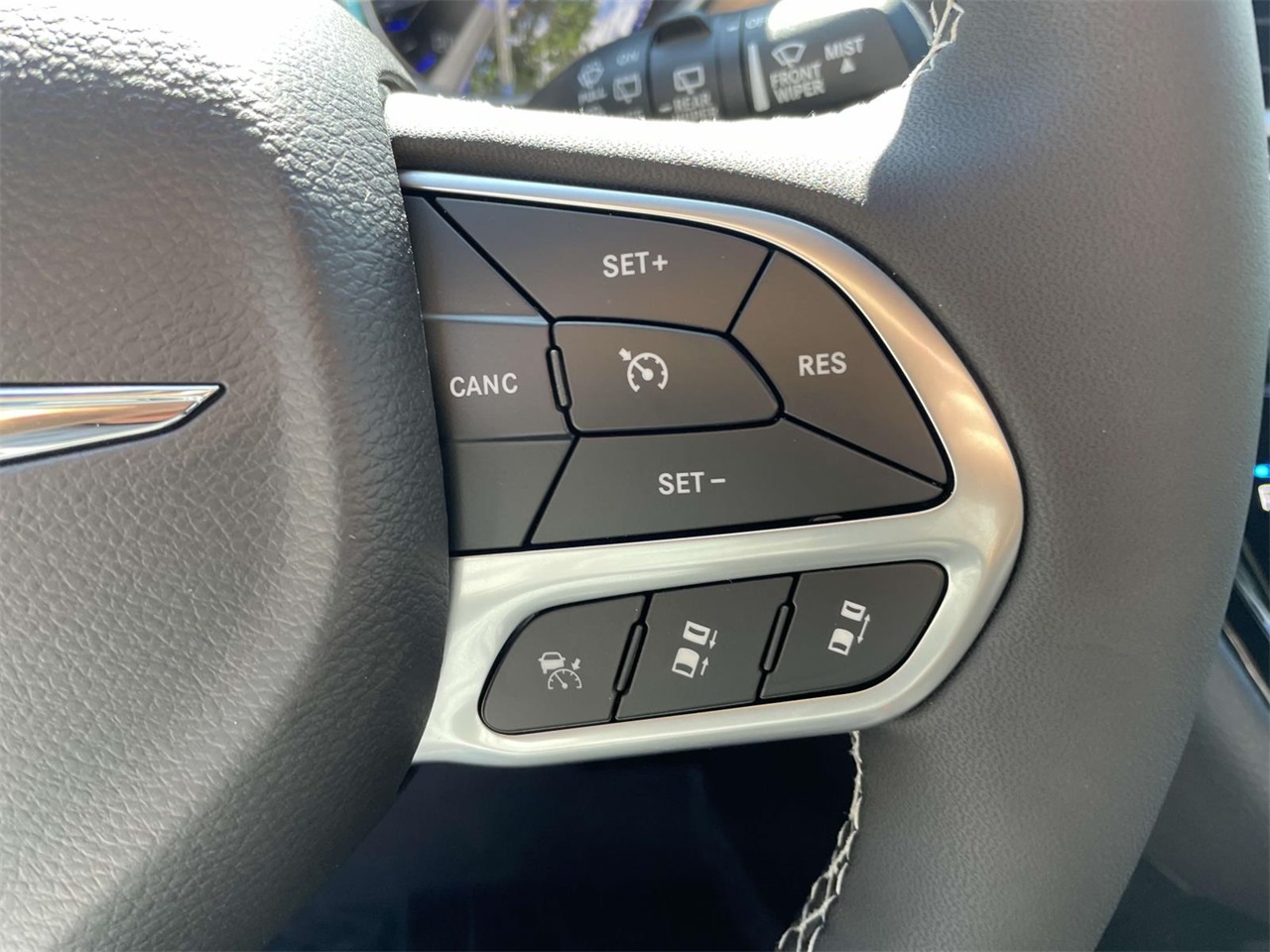 2025 Chrysler Pacifica photo 13