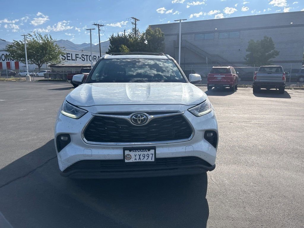 2022 Toyota Highlander Limited photo 8