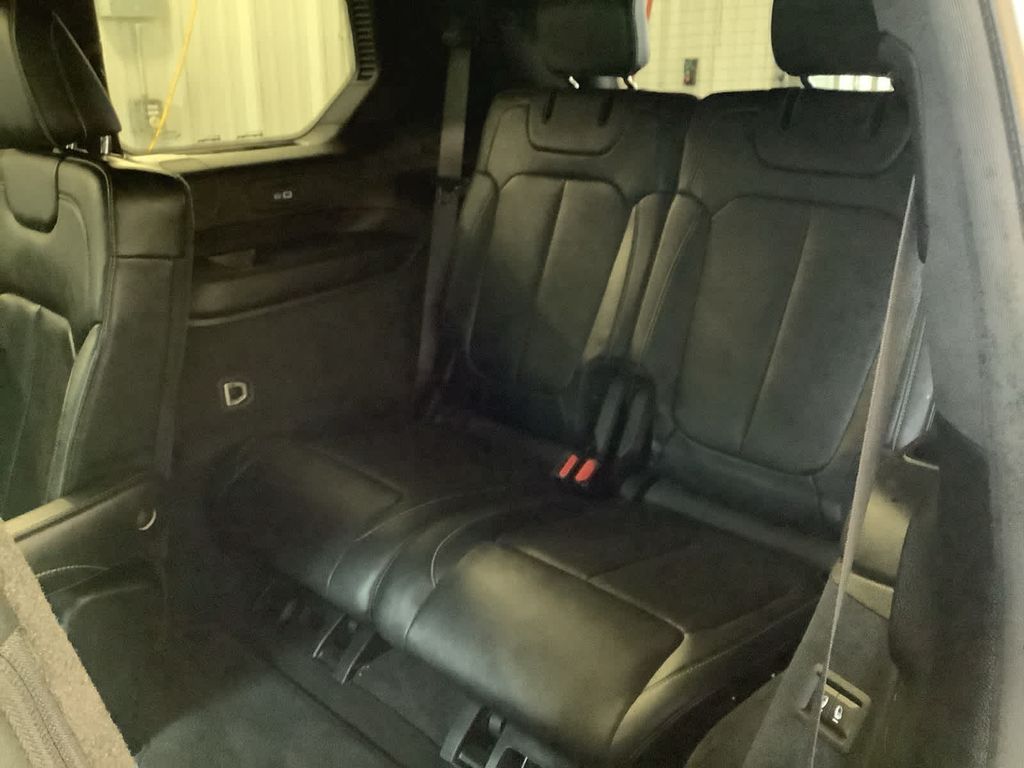 2022 Jeep Grand Cherokee Overland photo 22