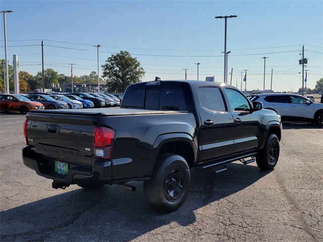 2023 Toyota Tacoma V6 4x4 photo 3