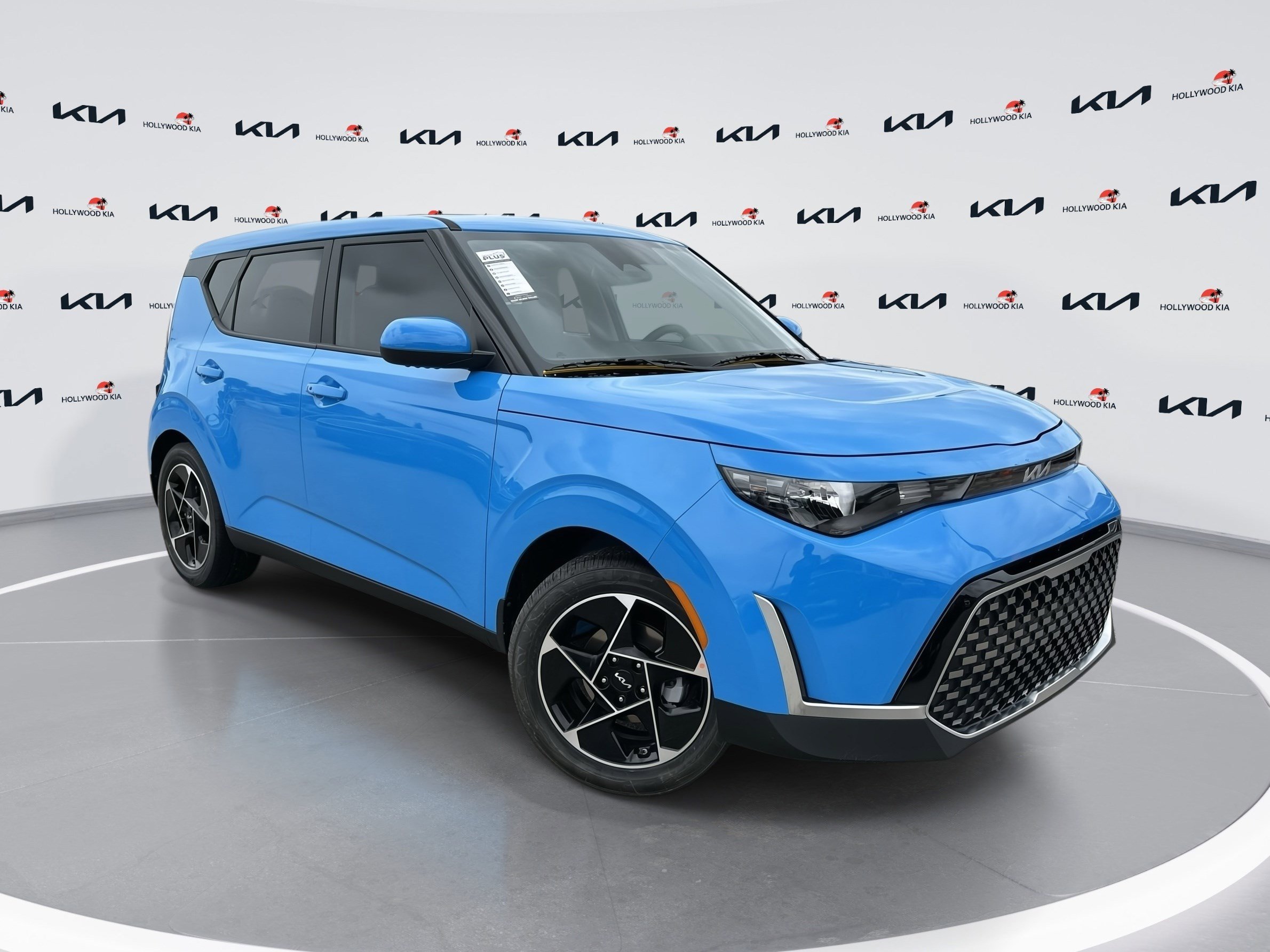 2025 Kia Soul EX's photo
