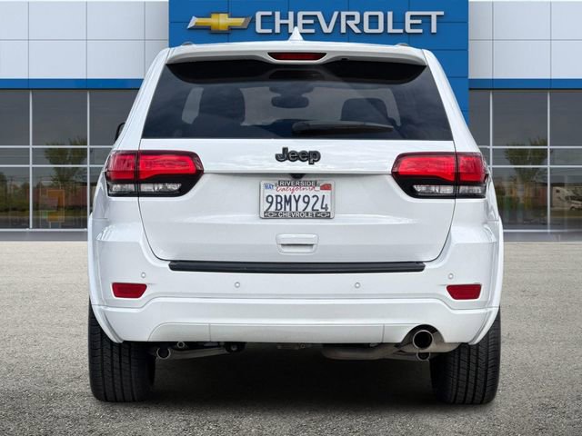 2022 Jeep Grand Cherokee Laredo X SE Altitude photo 3