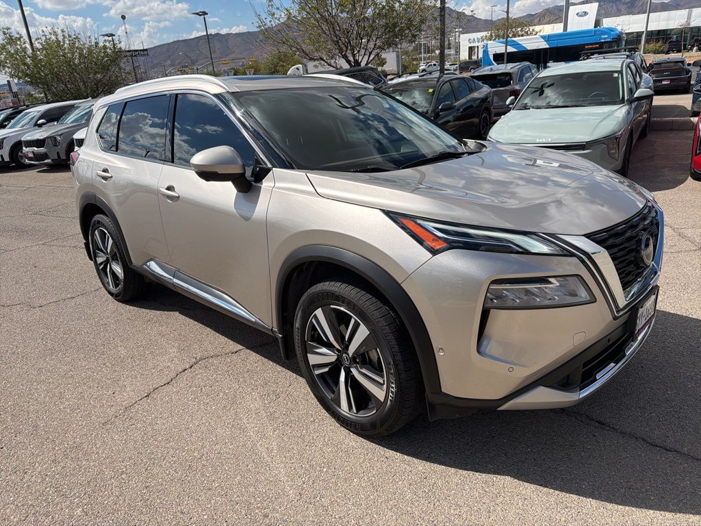 2023 Nissan Rogue Platinum photo 7