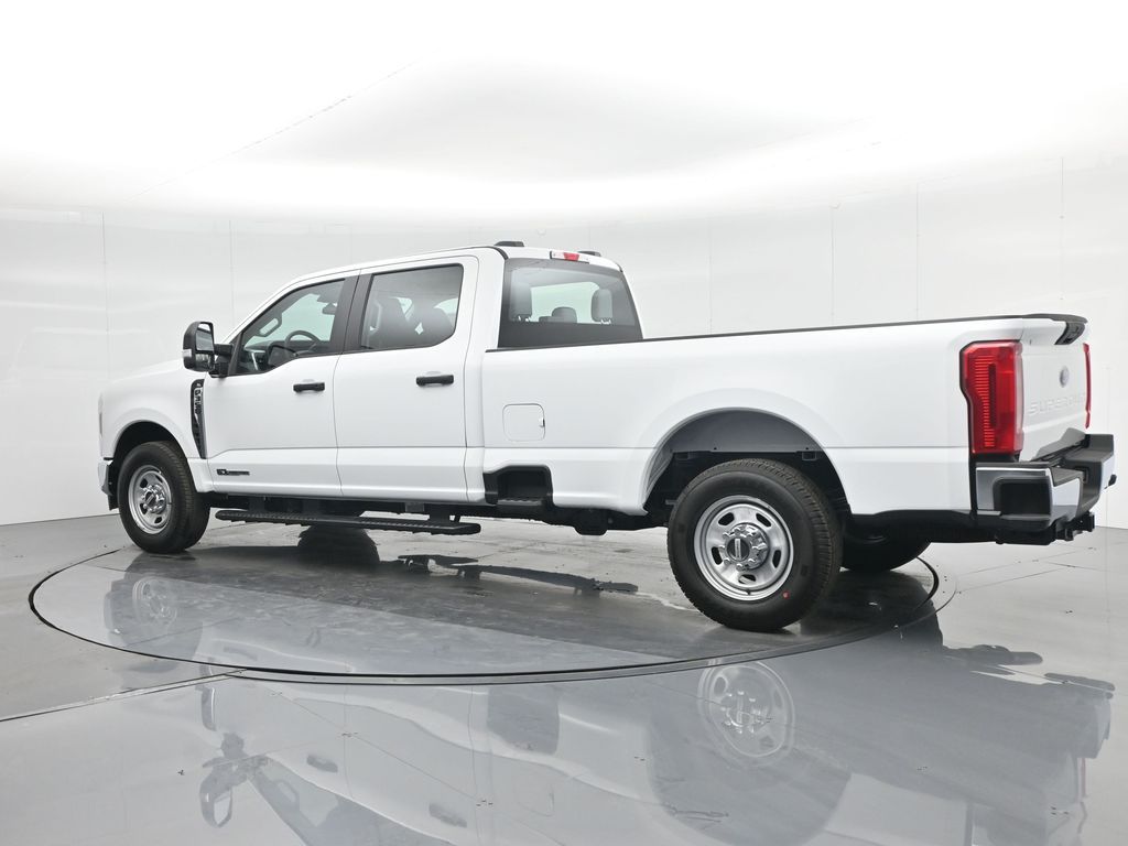 2025 Ford F-350 Super Duty XL