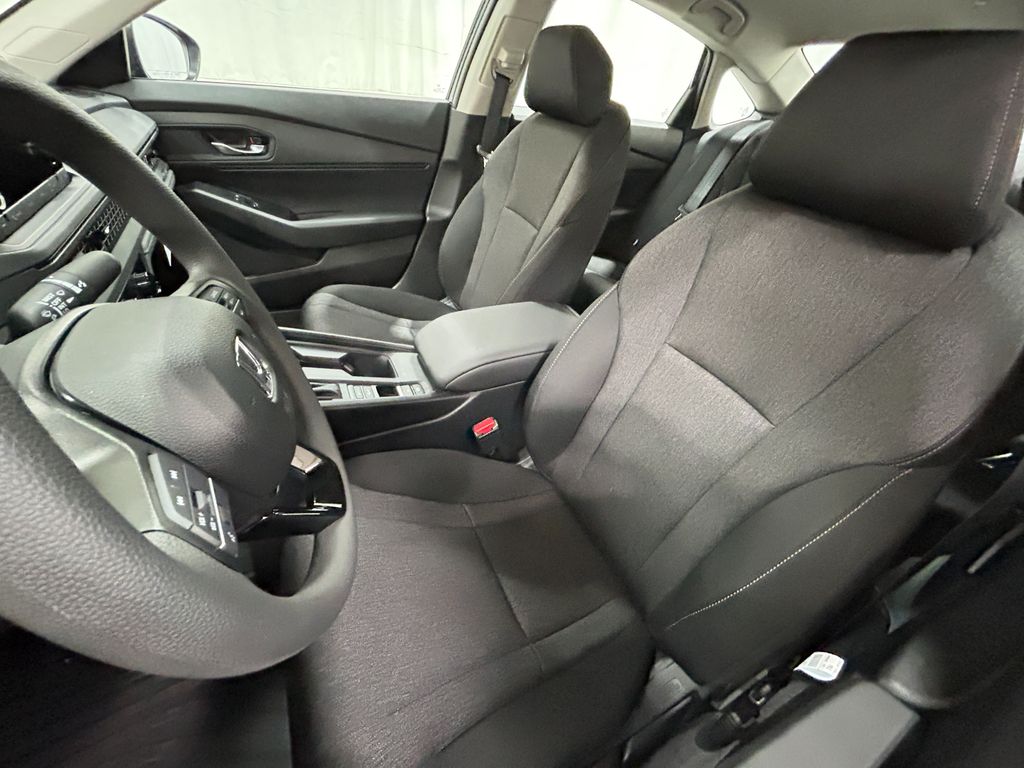 2025 Honda Accord LX photo 19