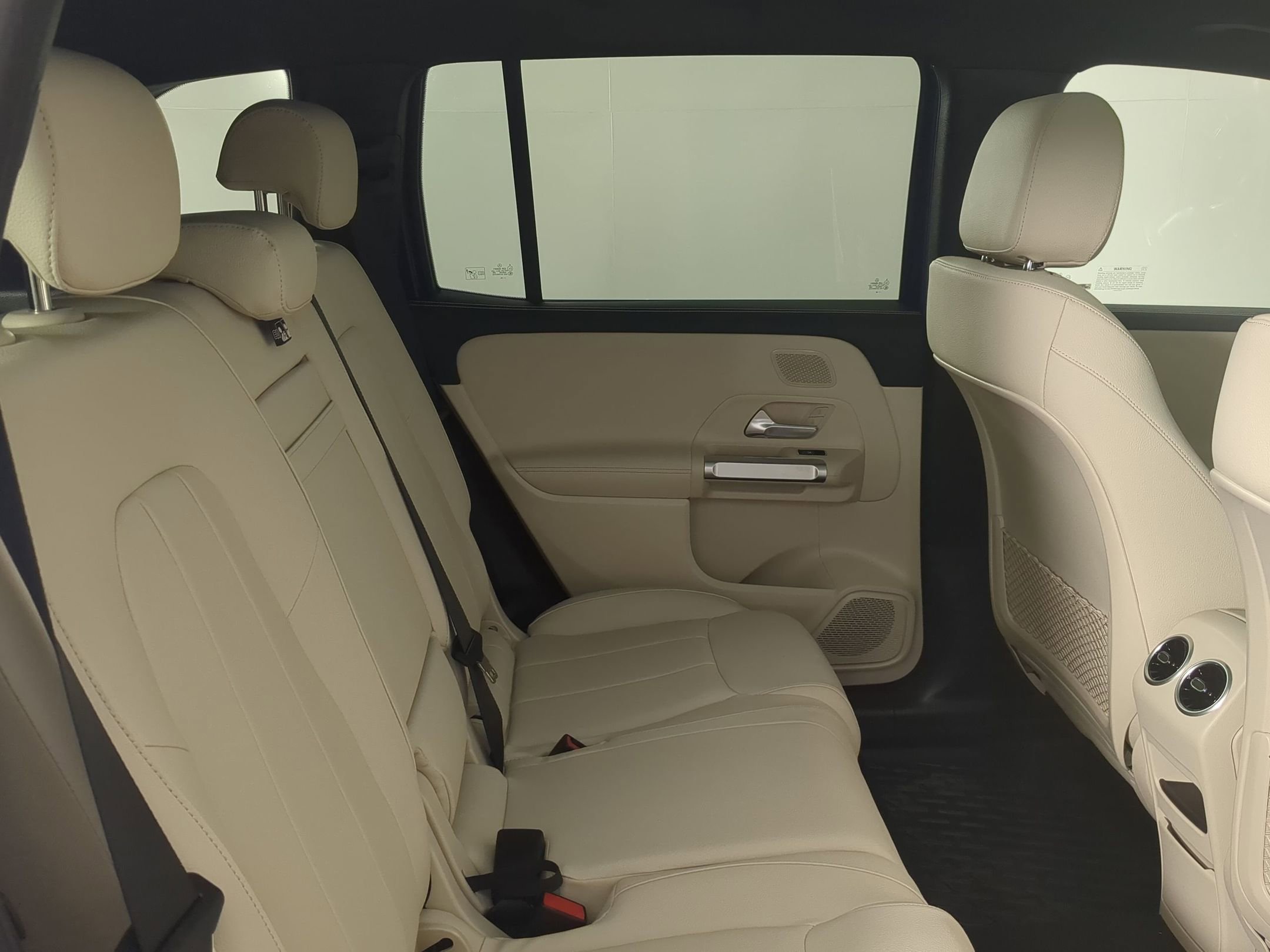 2026 Mercedes Benz GLB 250 4MATIC photo 12
