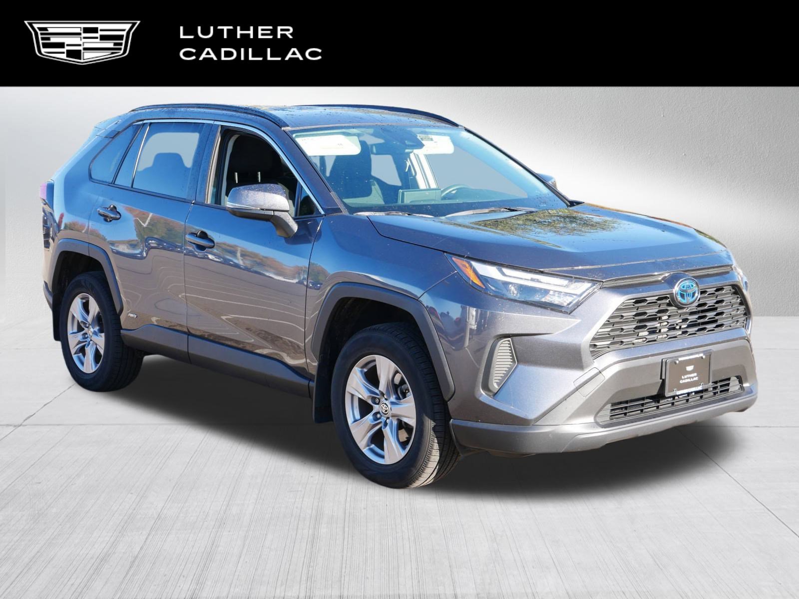 2023 Toyota RAV4 LE's photo
