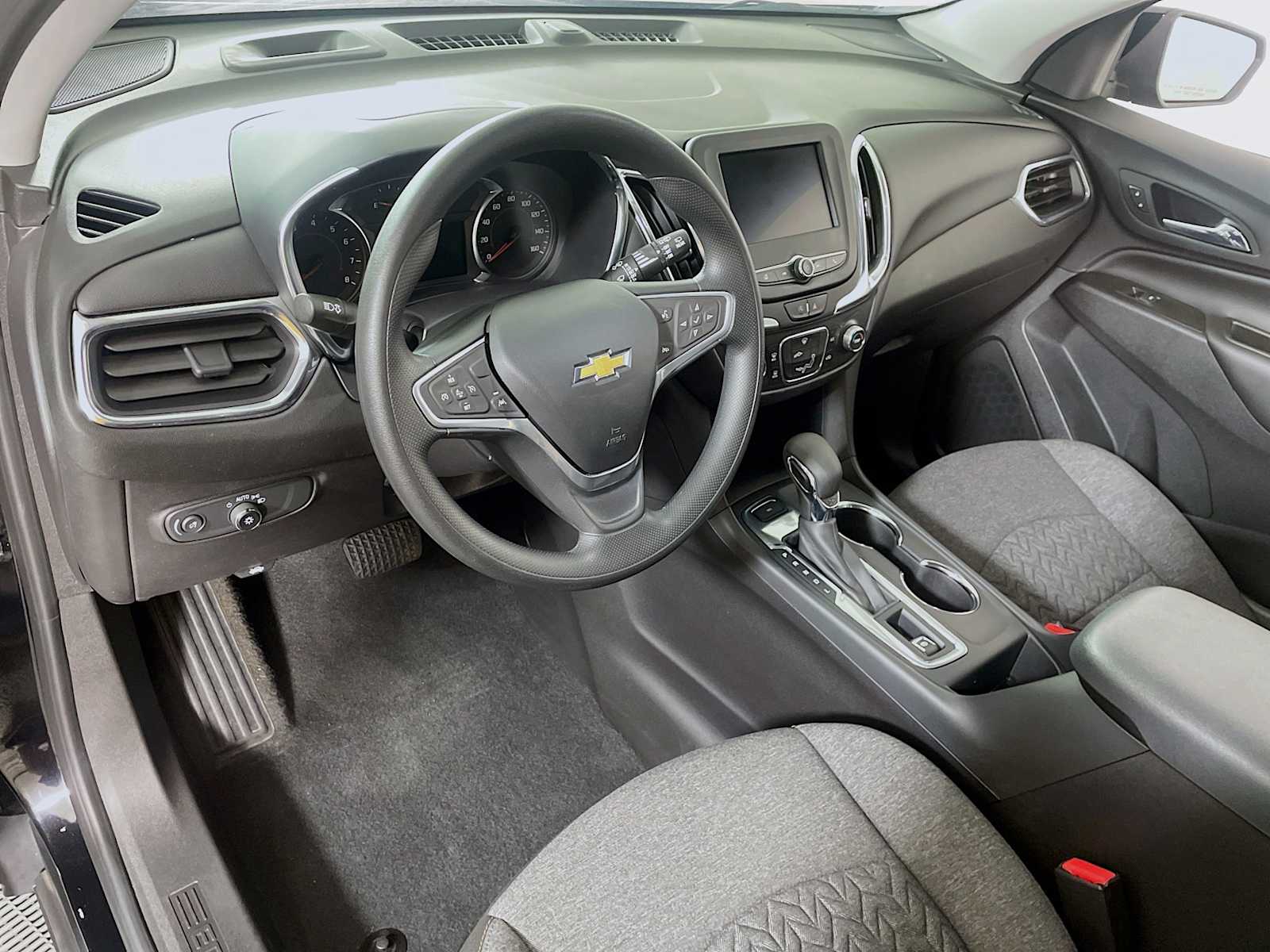 2022 Chevrolet Equinox LT photo 4