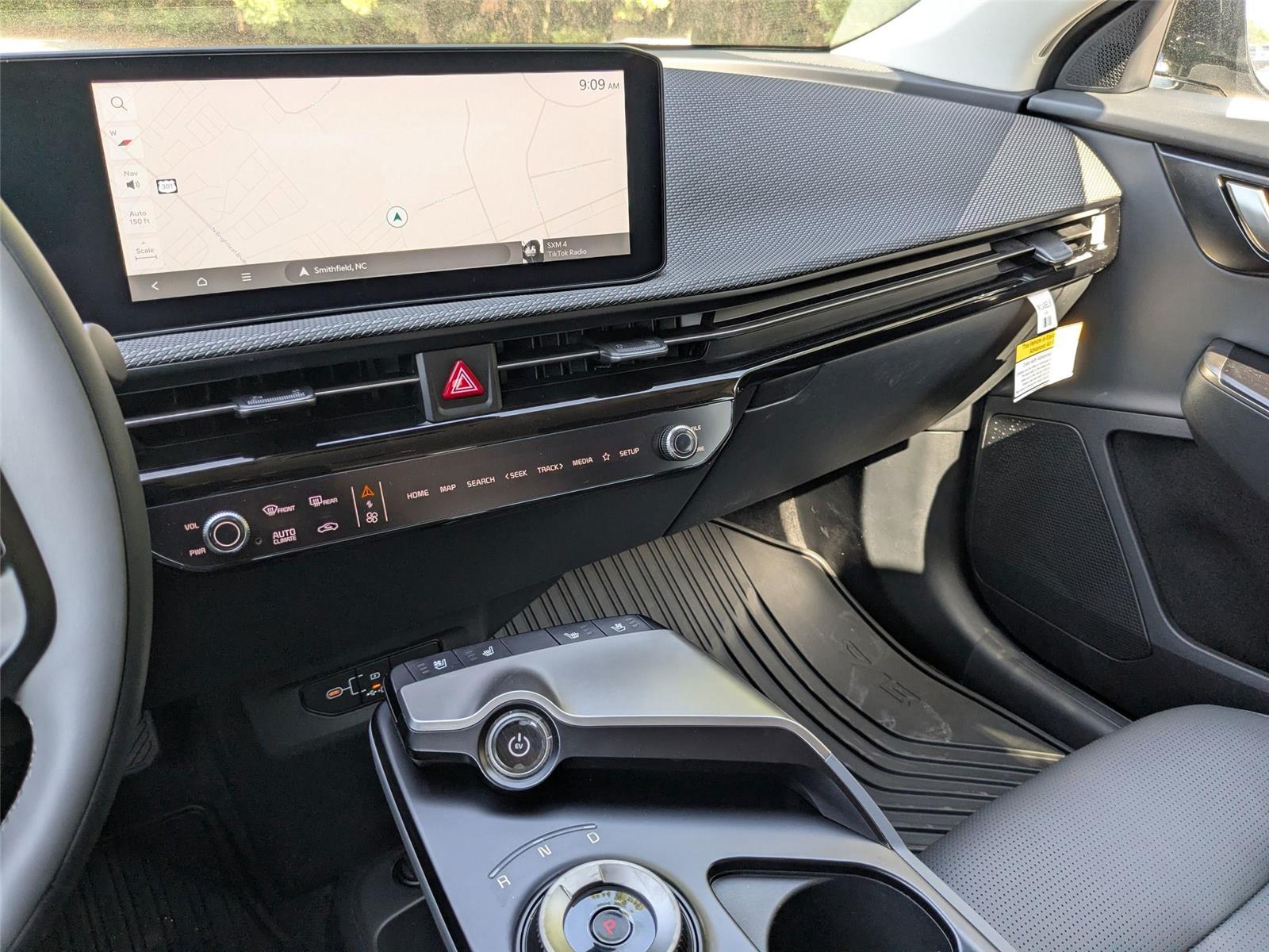 2025 Kia EV6 Wind photo 20