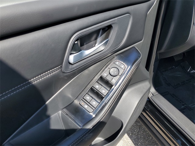 2026 Nissan Rogue SV photo 4