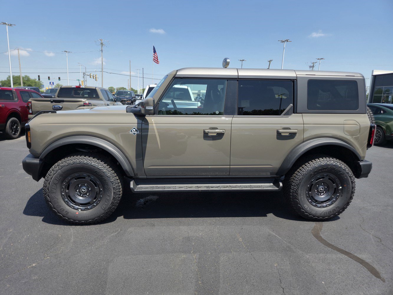 2025 Ford Bronco Outer Banks photo 29