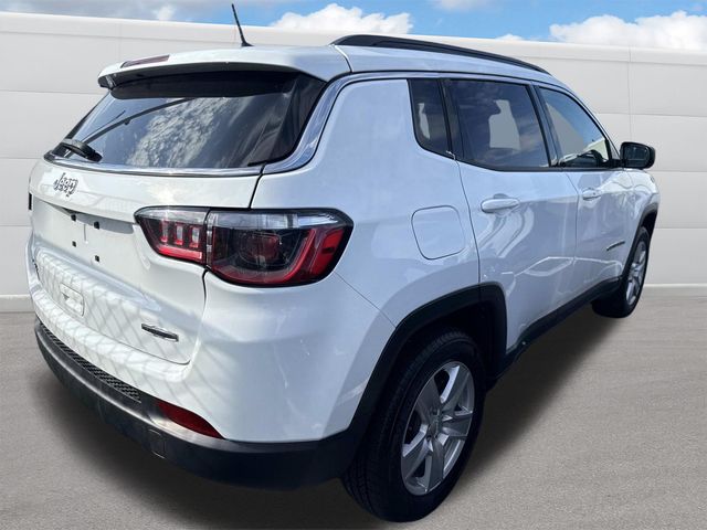 2022 Jeep Compass Latitude photo 4