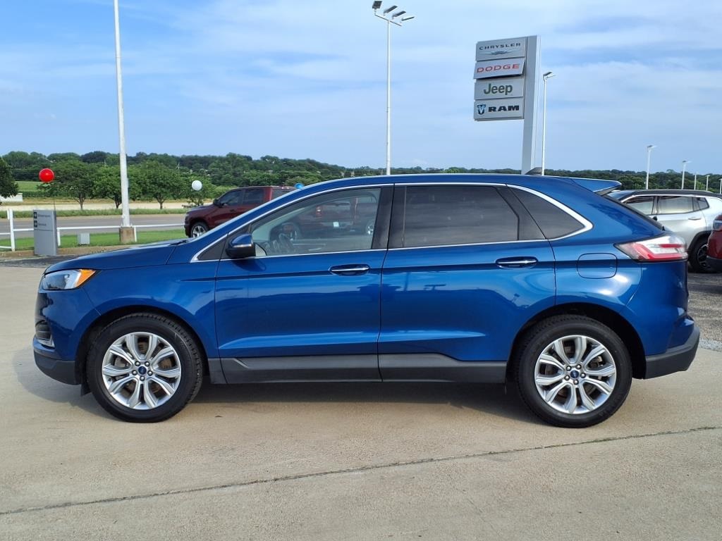 2022 Ford Edge Titanium photo 4