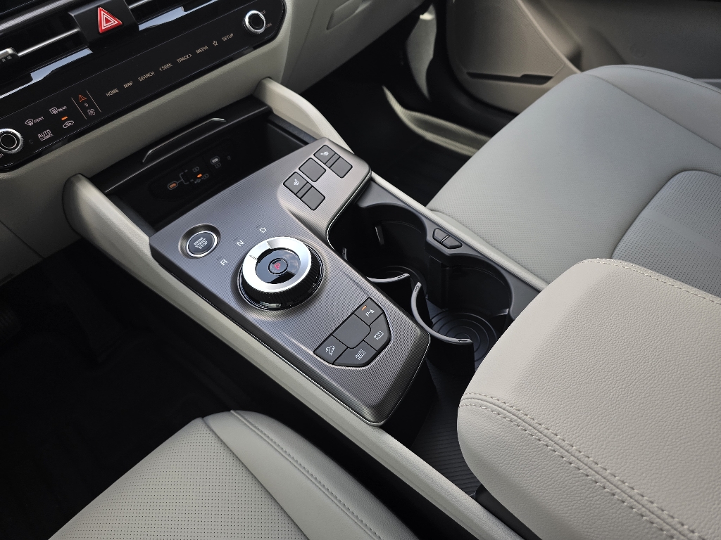 2026 Kia Sportage Hybrid EX photo 9
