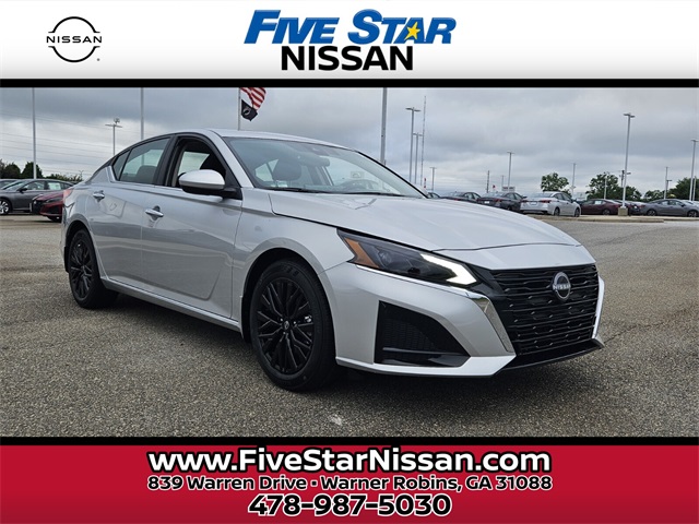 2025 Nissan Altima SV's photo