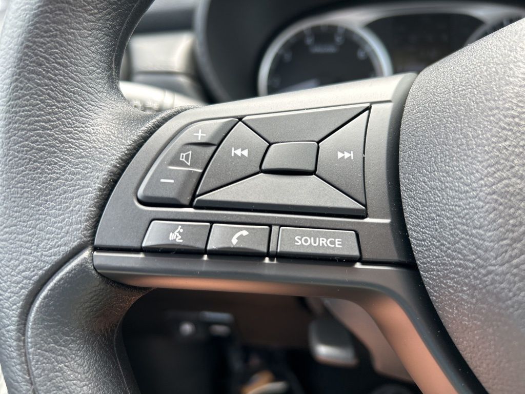 2025 Nissan Versa S photo 18